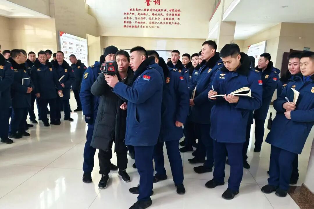 消防熱像儀助力應(yīng)急救援，颯特紅外新產(chǎn)品批量交付一線消防員